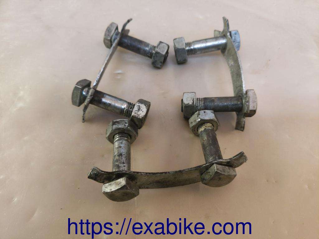 vis de porte couronne Kawasaki KE 125 - photo 1