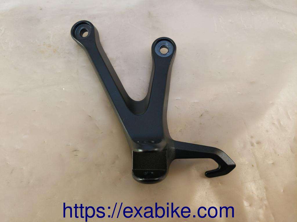footrest plate, rear left Suzuki GSXR 1000 - photo 1