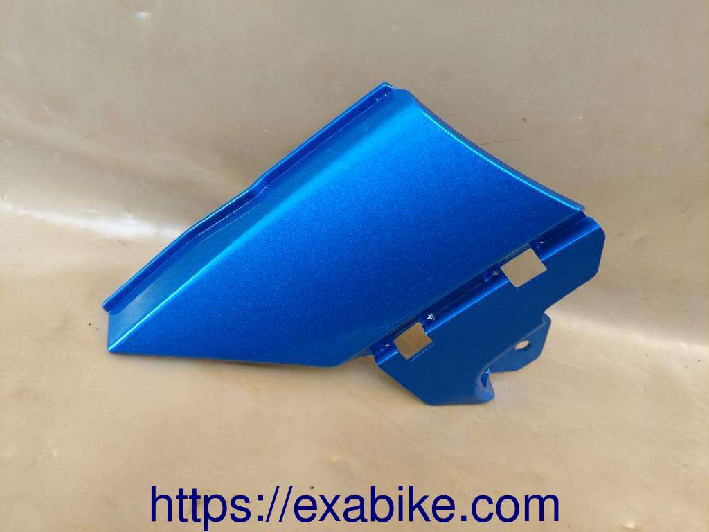 cowl, right Suzuki GSXR 1000 - photo 1
