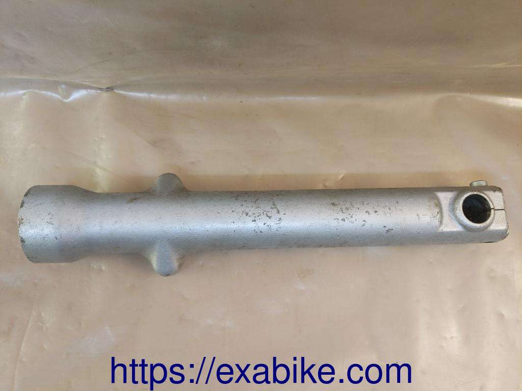 lower fork case, right Suzuki Marauder 125 - photo 1