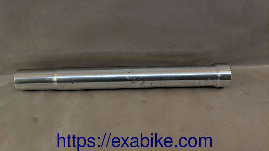 lower fork case Suzuki GSXR 750 - photo 1