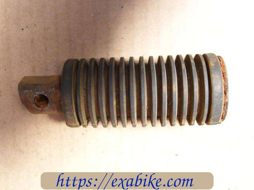 rear footrest Suzuki DR 800 - photo 1