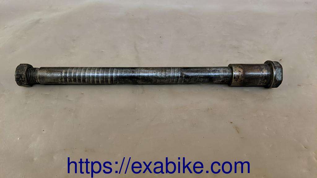swingarm axle Suzuki TSX 125 - photo 1