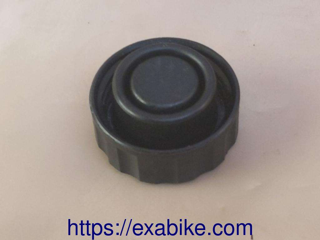 brake fluid cap, rear Suzuki GSXR 1000 - photo 2