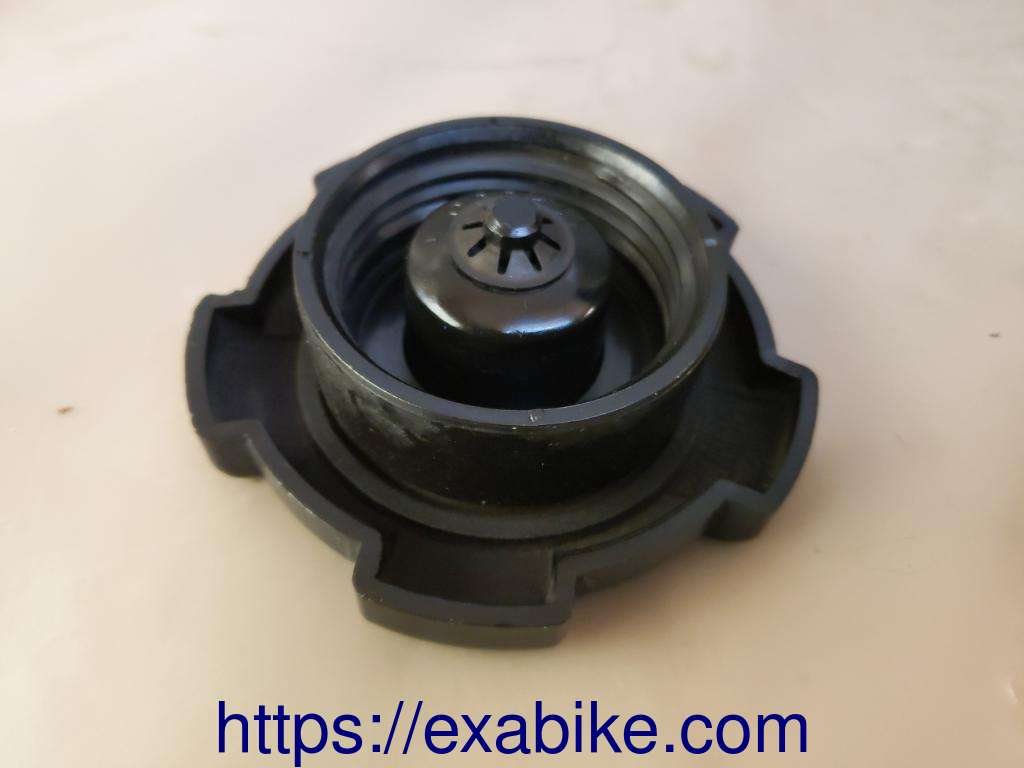 fuel tank cap Cagiva FRECCIA 125 - photo 2
