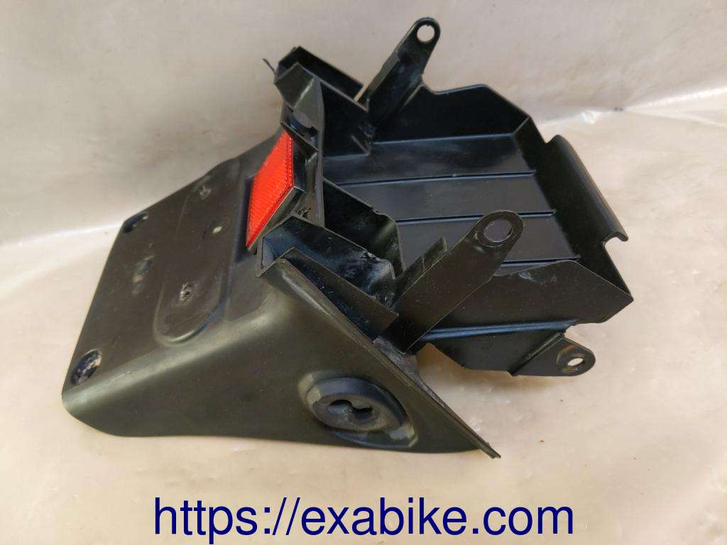 lower fender Honda NTV 650 REVERE - photo 3