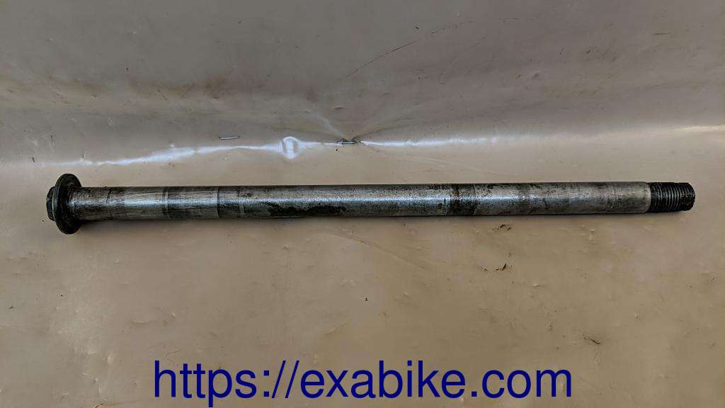axe de roue arrière Kawasaki GPZ 600 R - photo 1