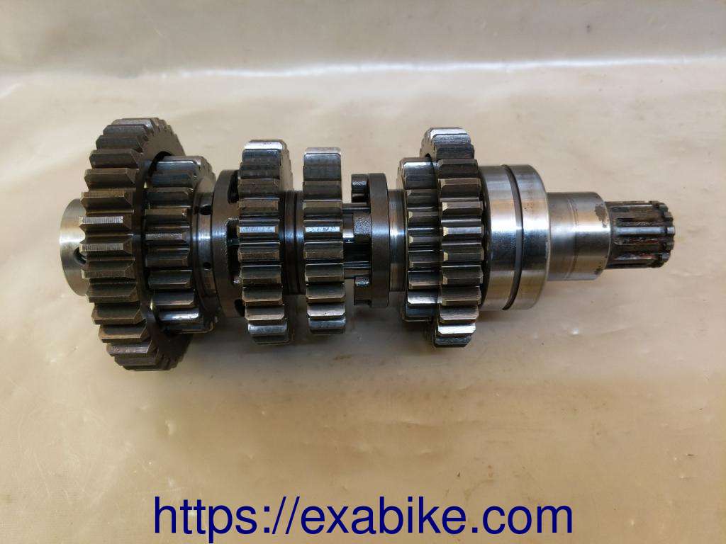 arbre secondaire de boite à vitesses Kawasaki GPZ 600 R - photo 1