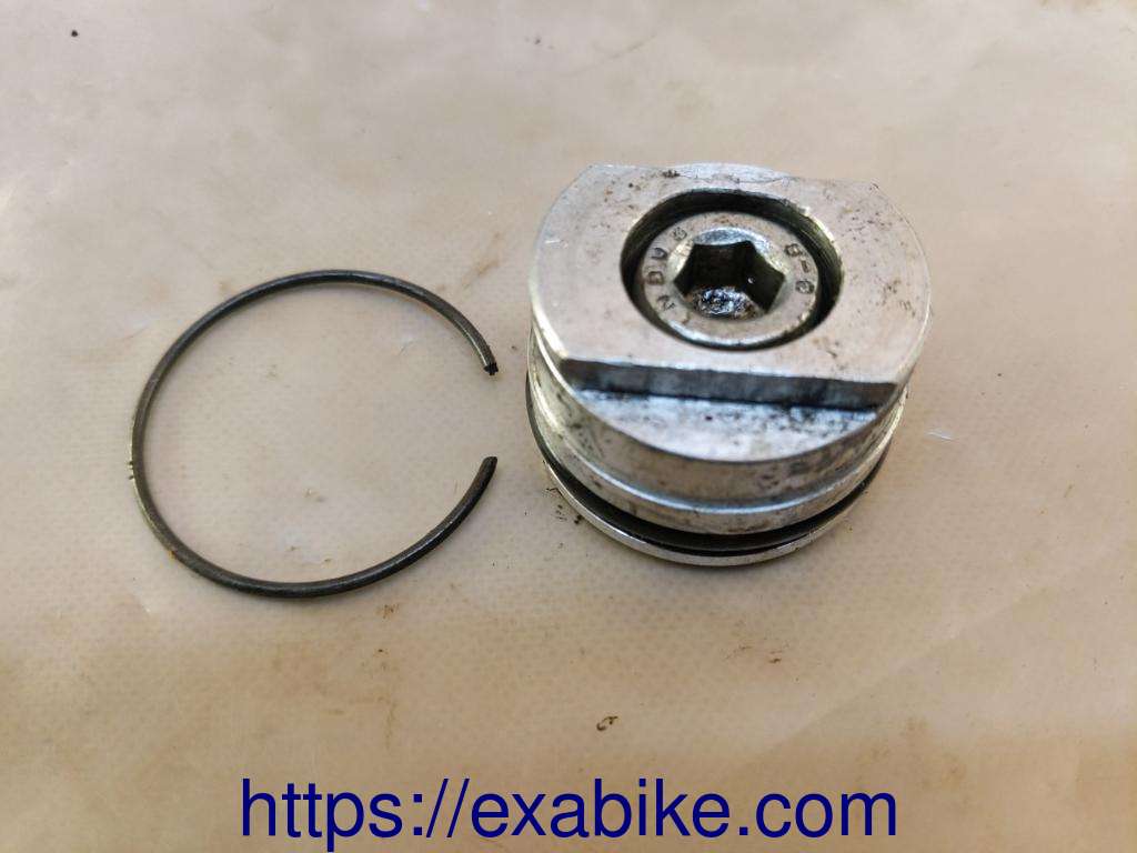 front fork tube cap BMW K100 - photo 1