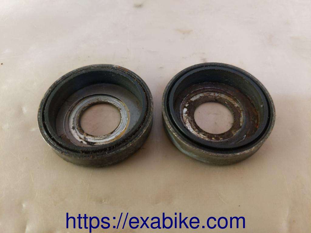 swingarm bushs Yamaha DTR 125 - photo 2
