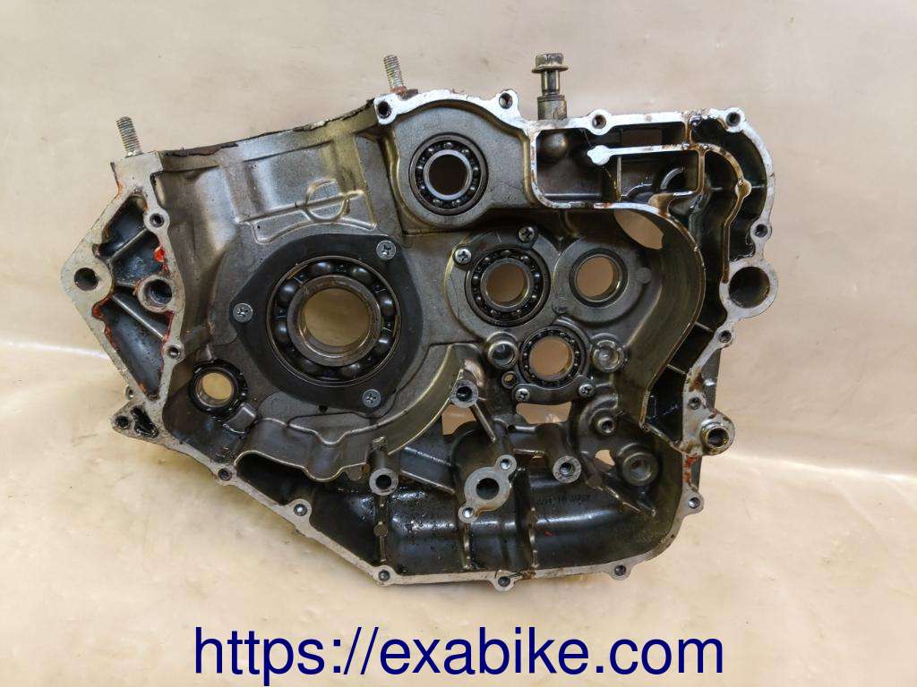 crankcase, right Kawasaki KLR 650 - photo 2