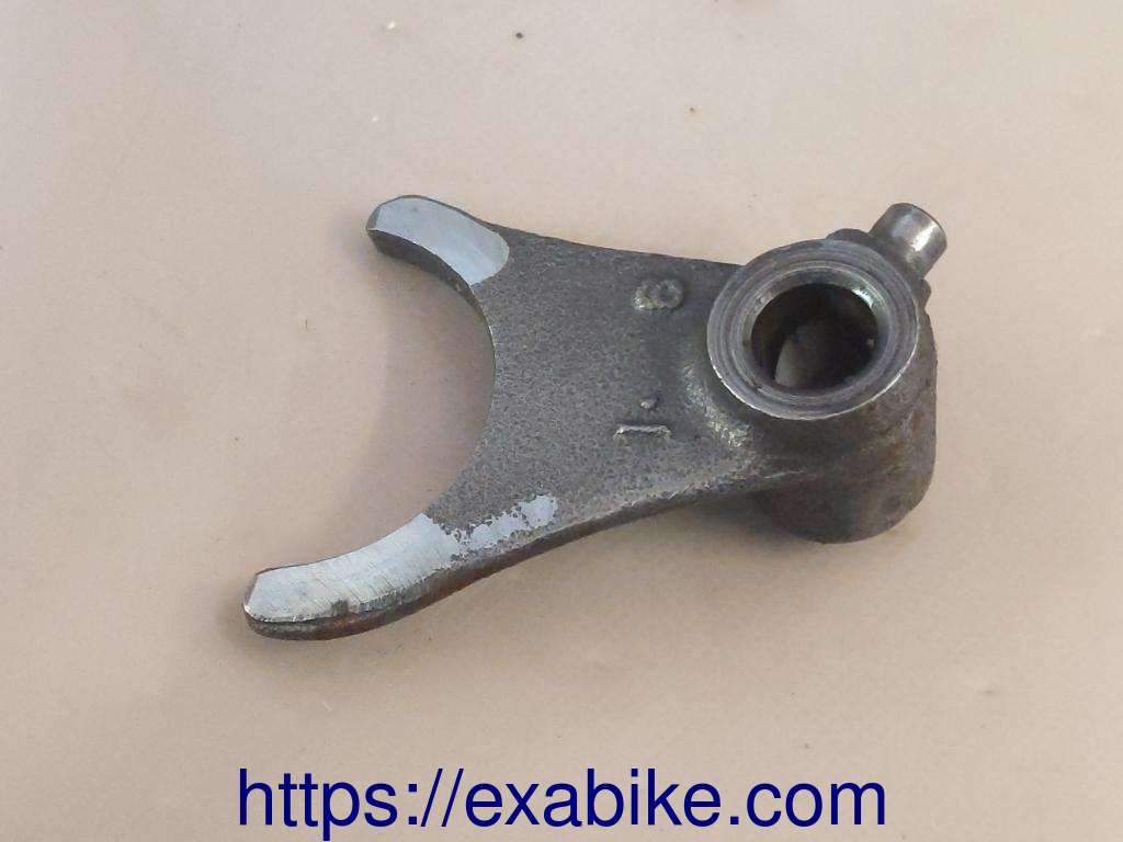 gearshift fork Suzuki TS 125 - photo 2