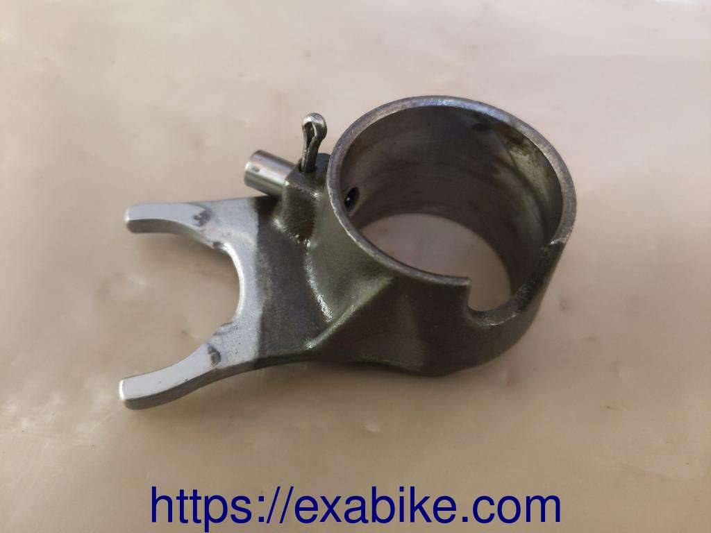 fourchette de boite Kawasaki GT 750 - photo 1