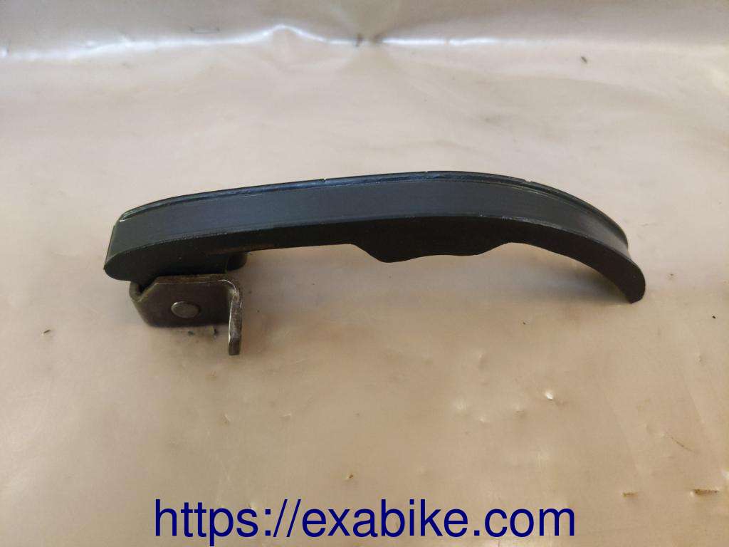 engine chain guid Kawasaki GPZ 550 - photo 1