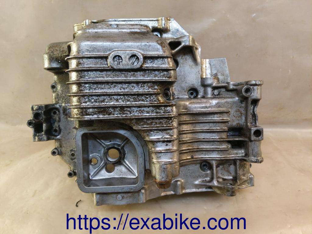 lower crankcase Honda CB250T - photo 3