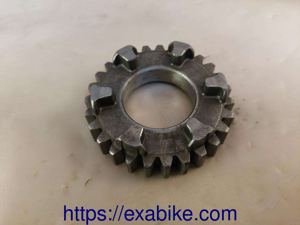 transmission gear Honda CBX 400 - photo 1