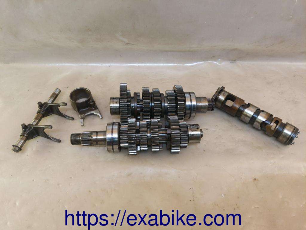 gearbox Kawasaki GPZ 400 ZX - photo 1