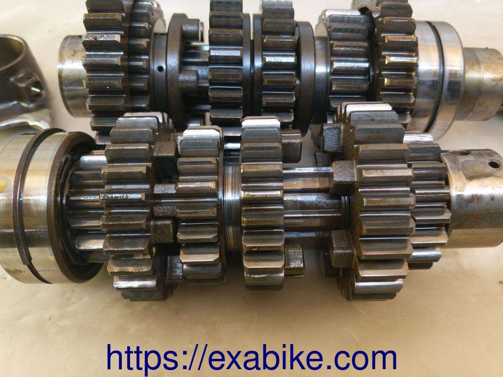 gearbox Kawasaki GPZ 400 ZX - photo 2