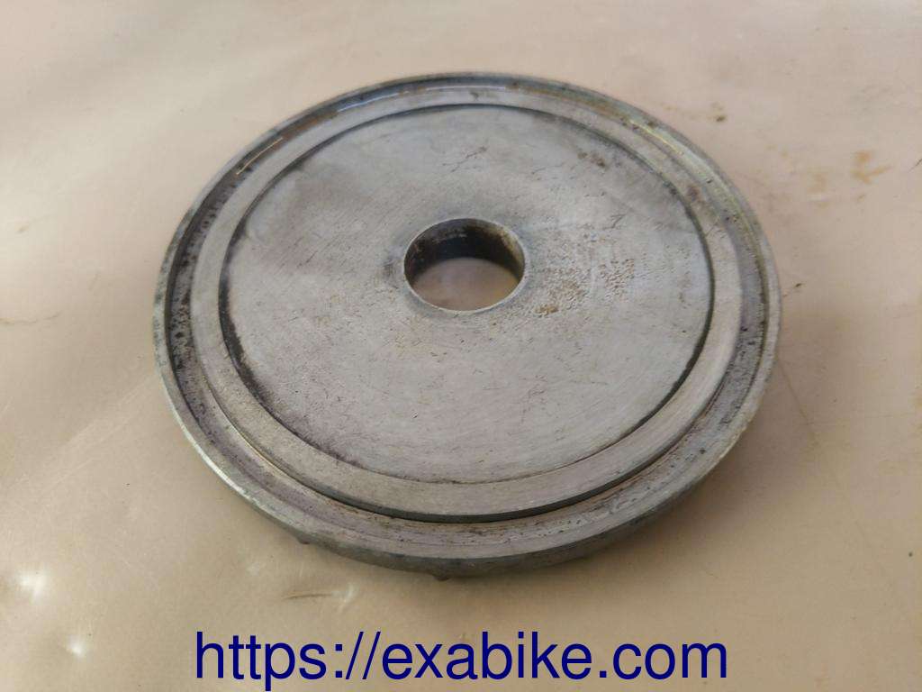 oil filter cover Kawasaki GPZ 400 ZX - photo 2