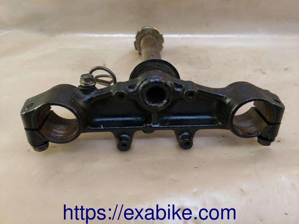 fork bracket, lower Honda XLR 200 - photo 2