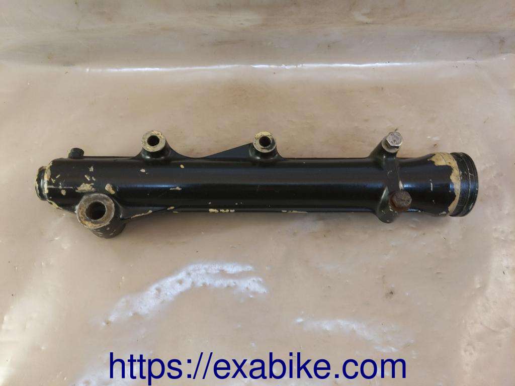 lower fork case, left Kawasaki KZ500 - photo 2