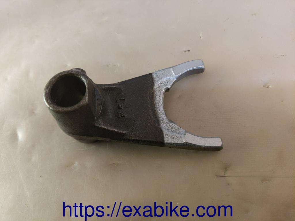 gearshift fork Kawasaki KZ 400 - photo 1