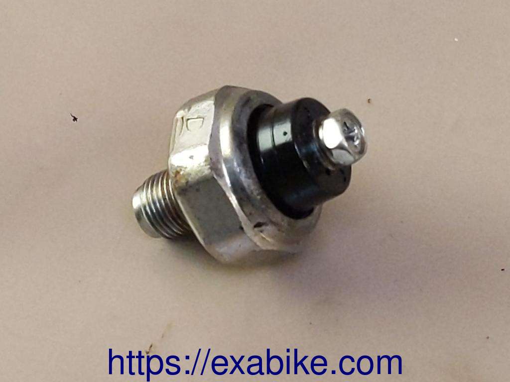 oil pressure switch Suzuki GSR 600 - photo 1