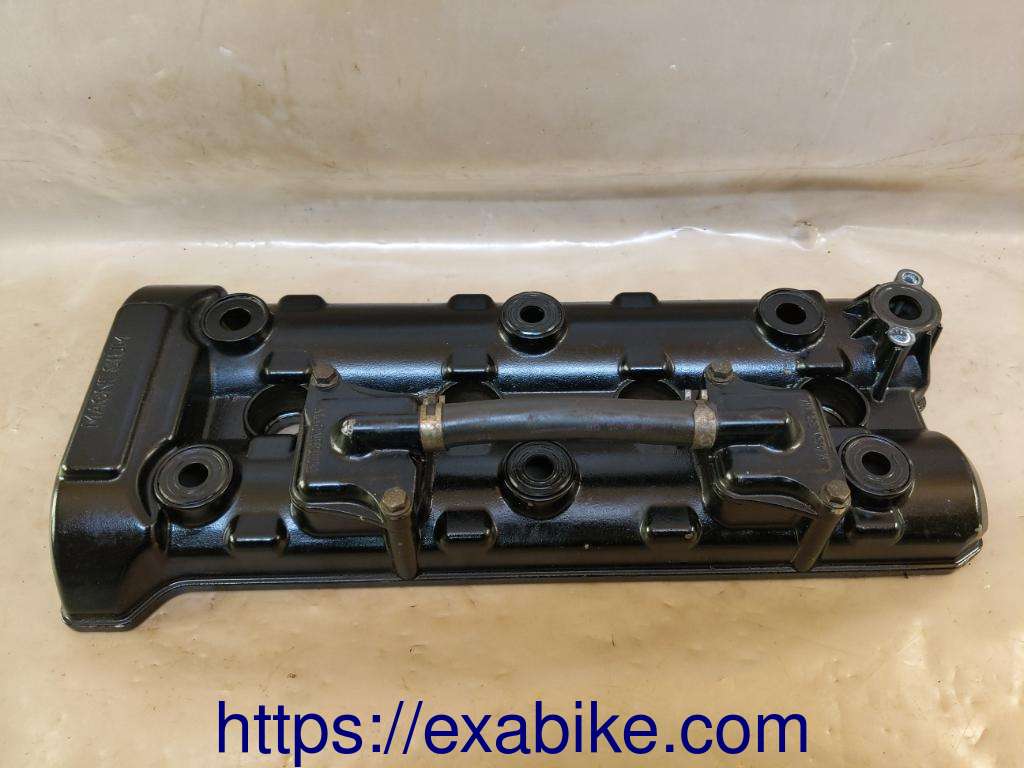 cylinder head cover Suzuki GSXR 600 - photo 1