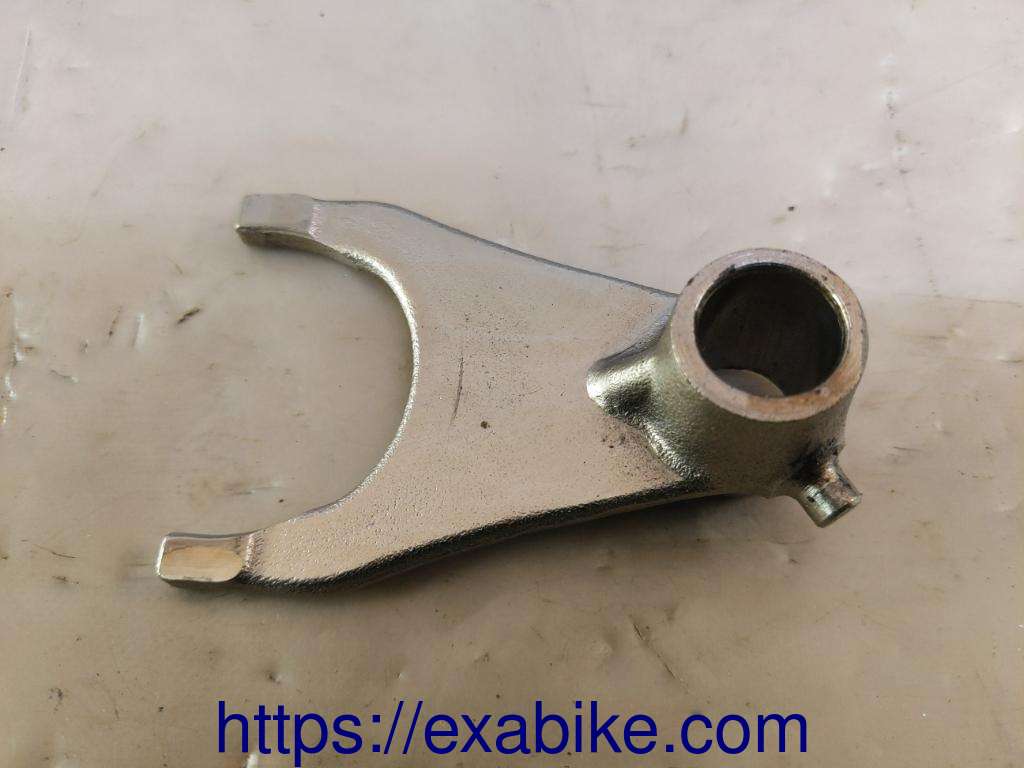 fourchette de boite Suzuki GSXR 600 - photo 1
