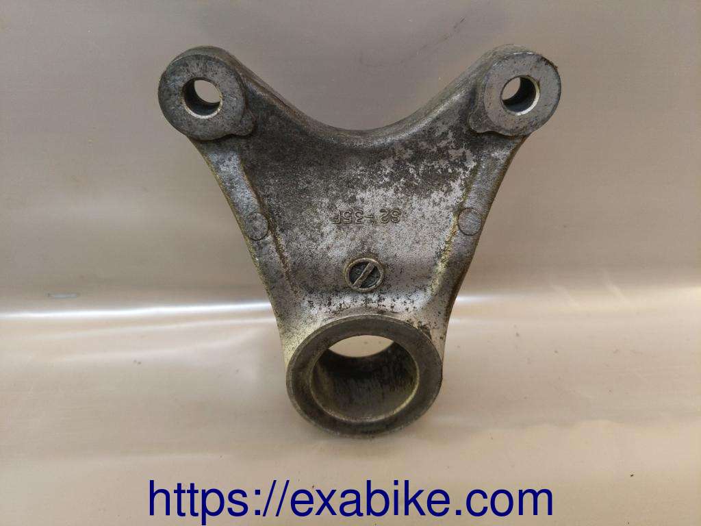 caliper bracket, rear Suzuki GSXR 600 - photo 1