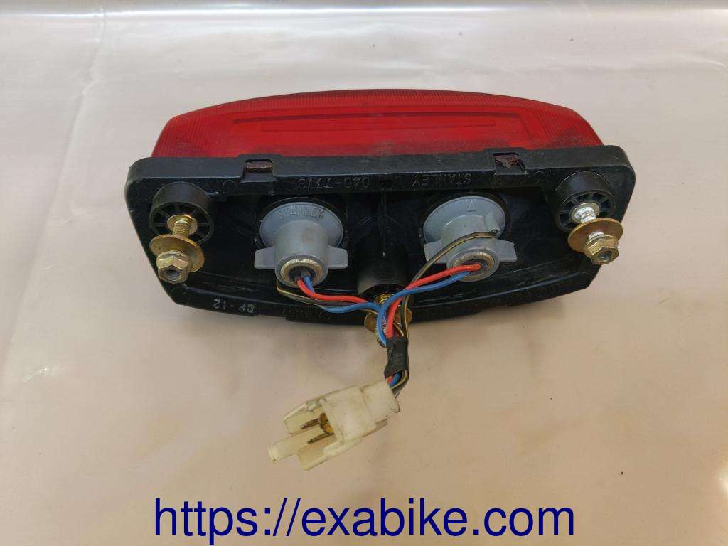 tail light Kawasaki GPZ 500 - photo 2