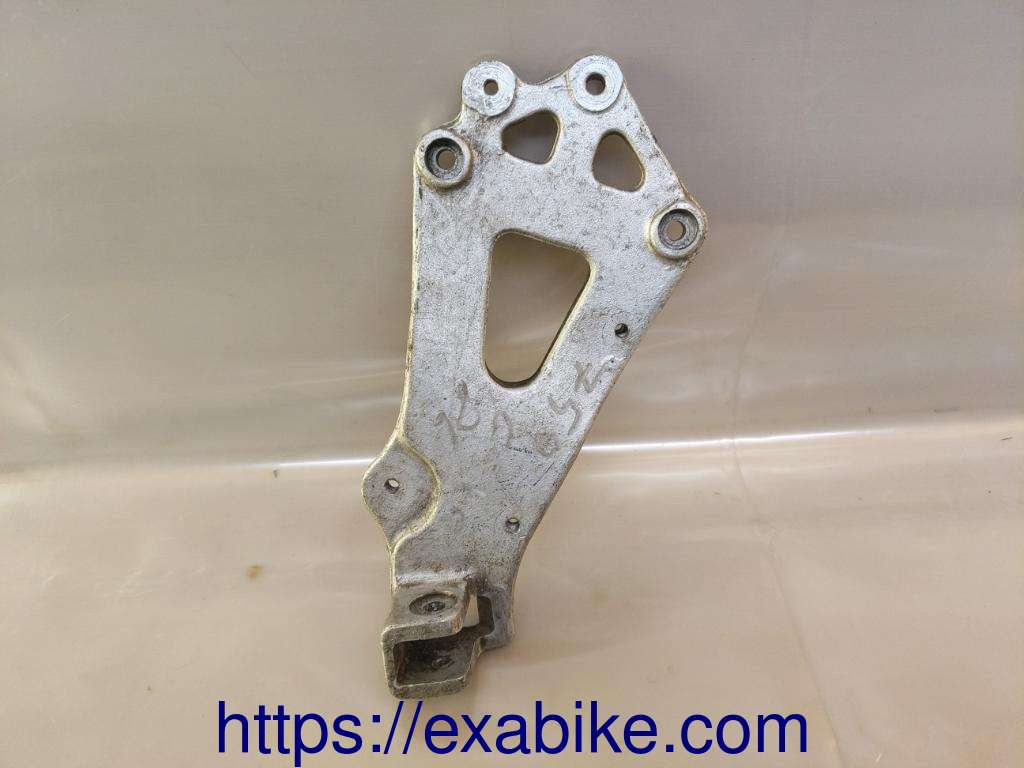 footrest plate, rear left Suzuki GSXR 750 - photo 1
