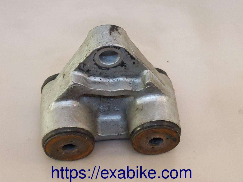engine bracket Kawasaki 1000 RX - photo 1