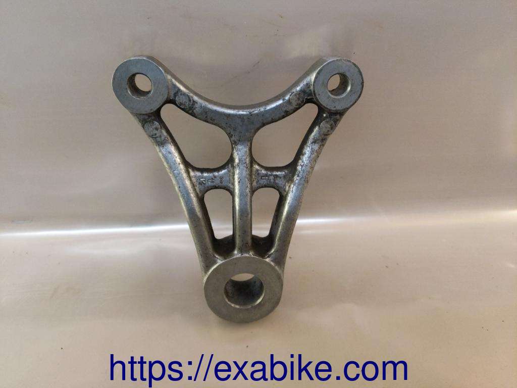 caliper bracket, rear Suzuki GS 500 - photo 1