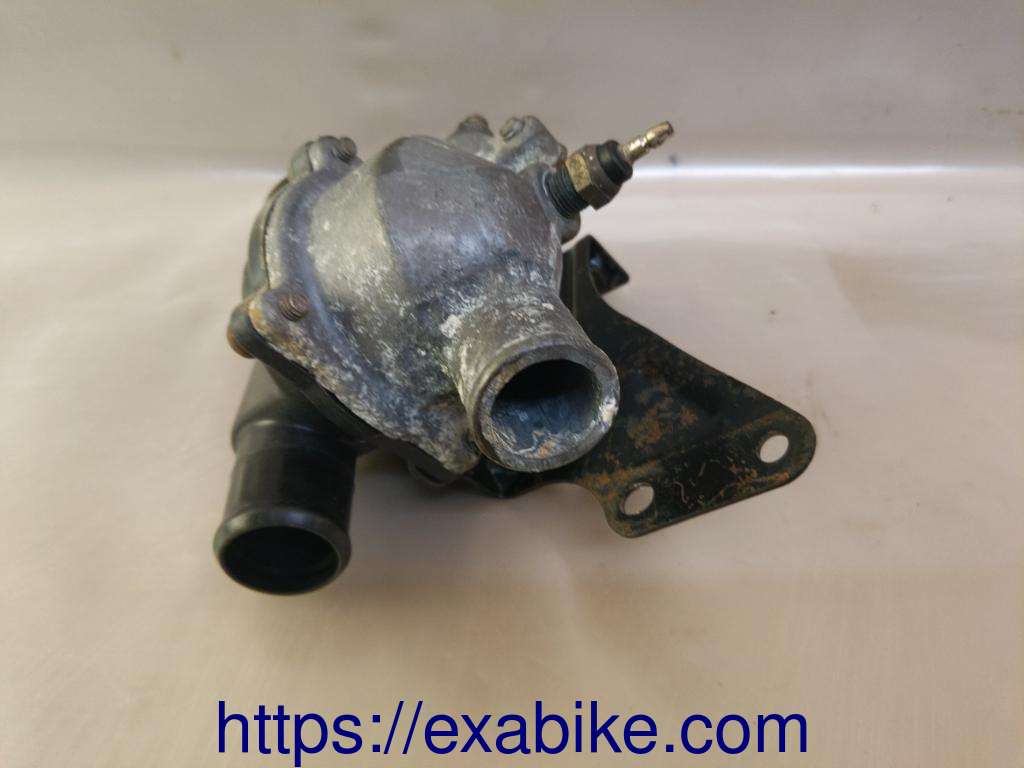 thermostat case Kawasaki ZZR 600 - photo 3