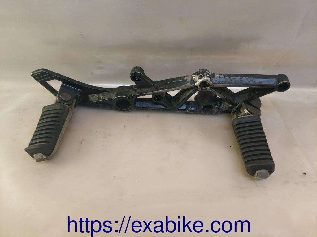 footrest plate, right Kawasaki GPZ 400 ZX - photo 1