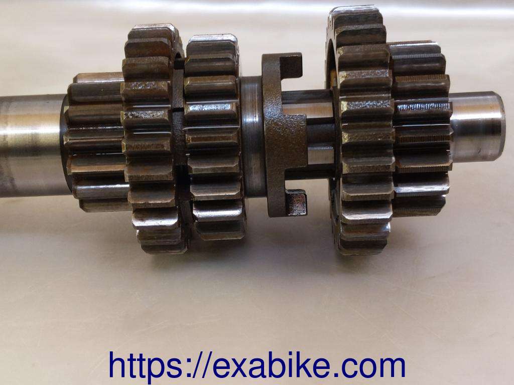 gearbox primary shaft Yamaha SR 250 SE - photo 2