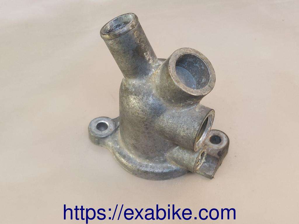 thermostat case Suzuki GSXR1100W - photo 1