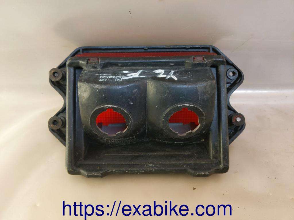 tail light Yamaha YZF 750 - photo 2