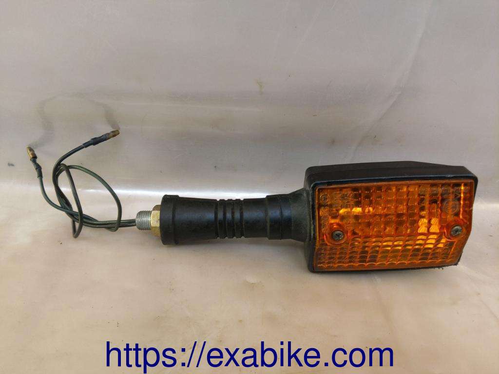 turn signal, front Yamaha XT 400 - photo 1