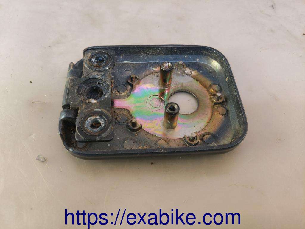 trappe du bouchon de réservoir Kawasaki GPZ 750 - photo 2