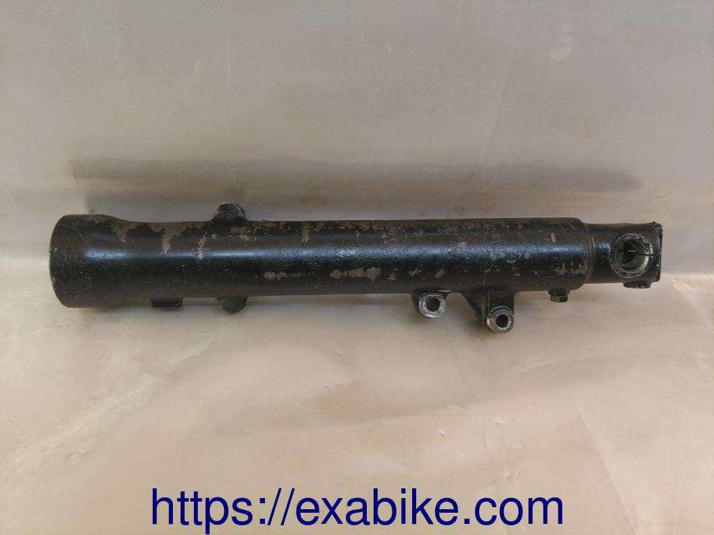 lower fork case, right Kawasaki GPZ 500 - photo 1