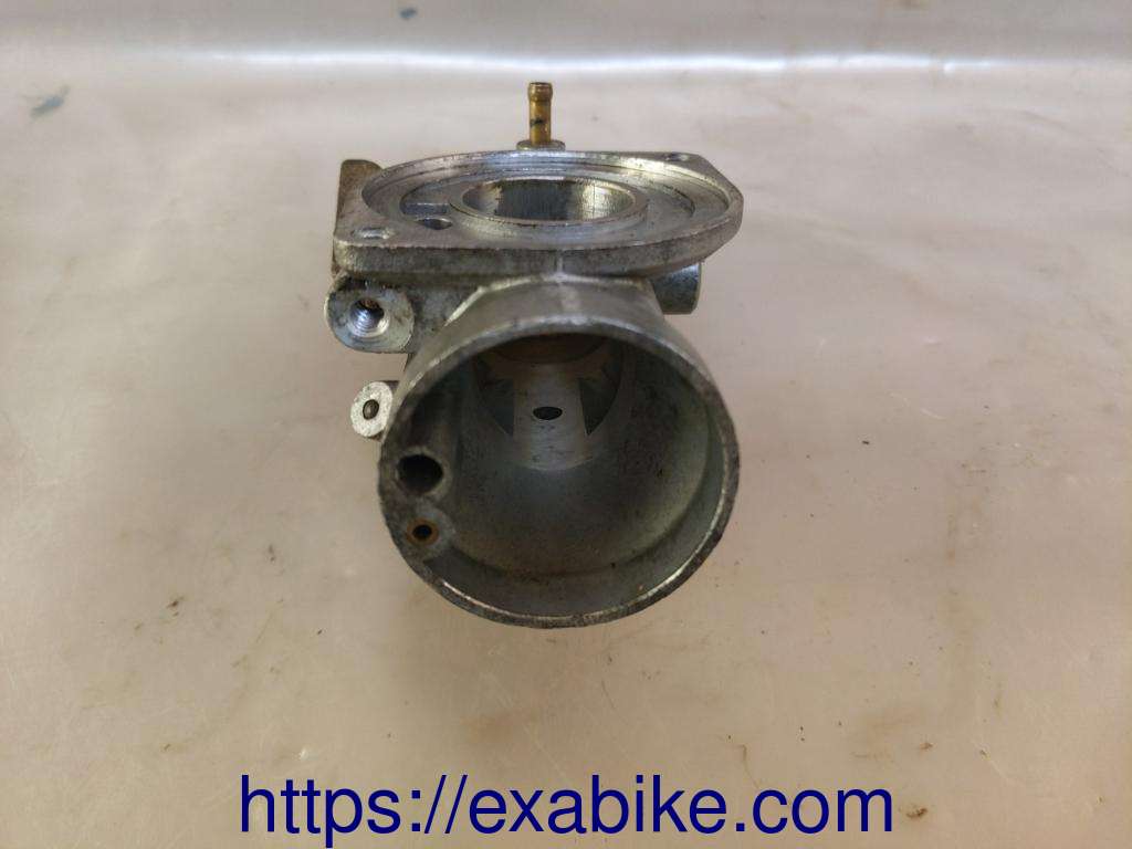 carburetor body, right Yamaha XT 600 - photo 1