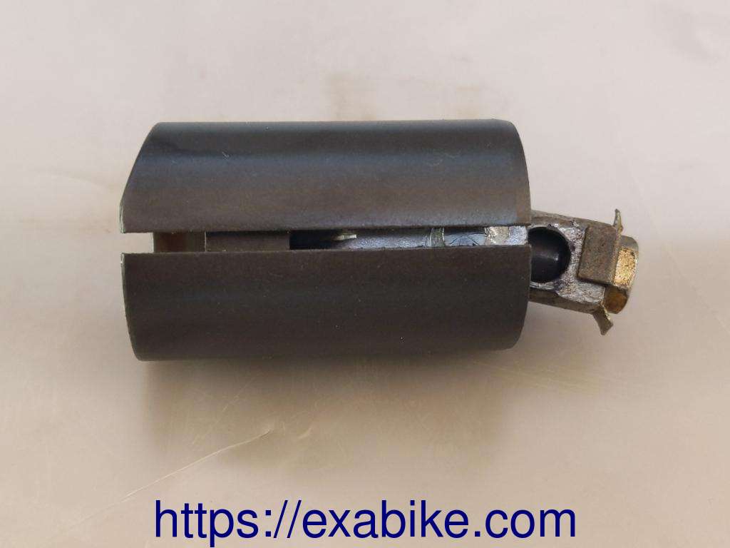 carburetor valve Honda CB550 Four - photo 2