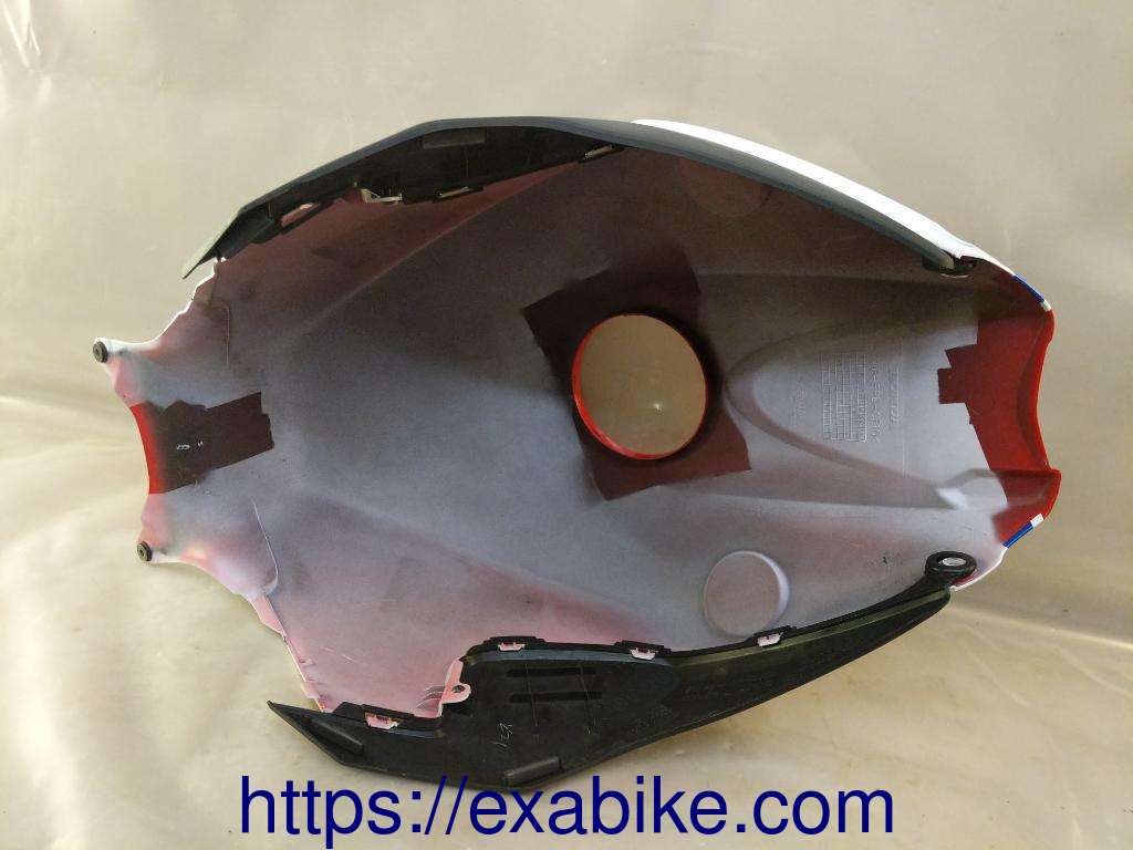 habillage du réservoir Honda CBR1000RR - photo 4