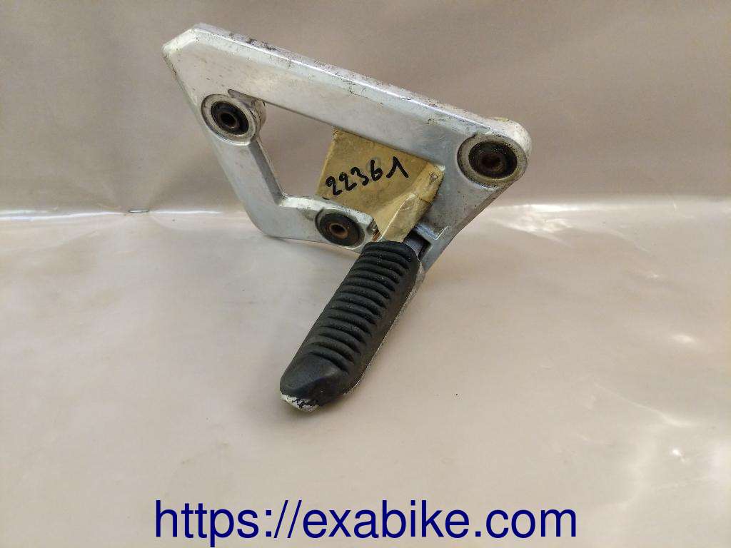 left older step Suzuki GSXF 750 - photo 1