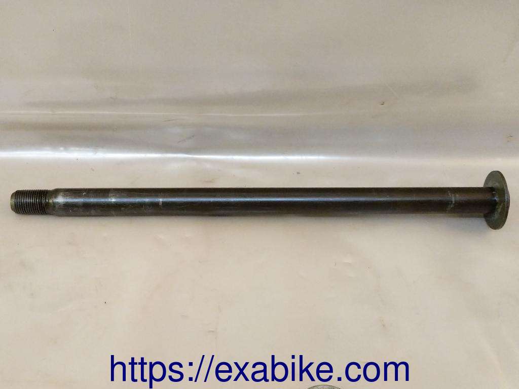 wheel axle, rear Yamaha FZS 600 Fazer - photo 1