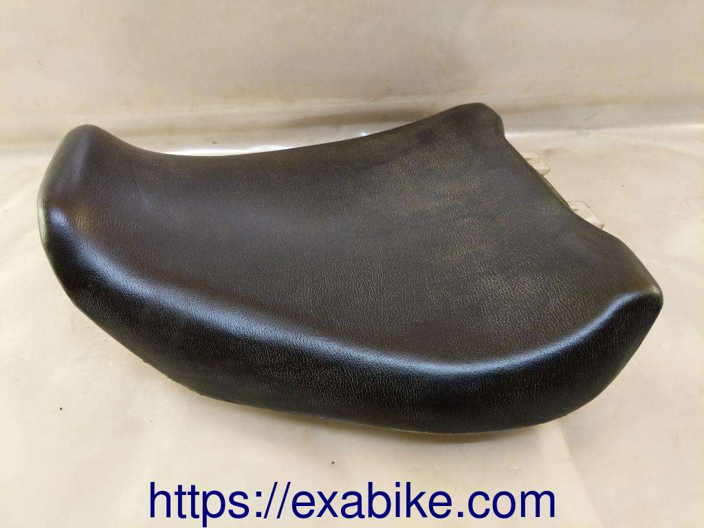 selle avant Suzuki GSXR 750 - photo 1