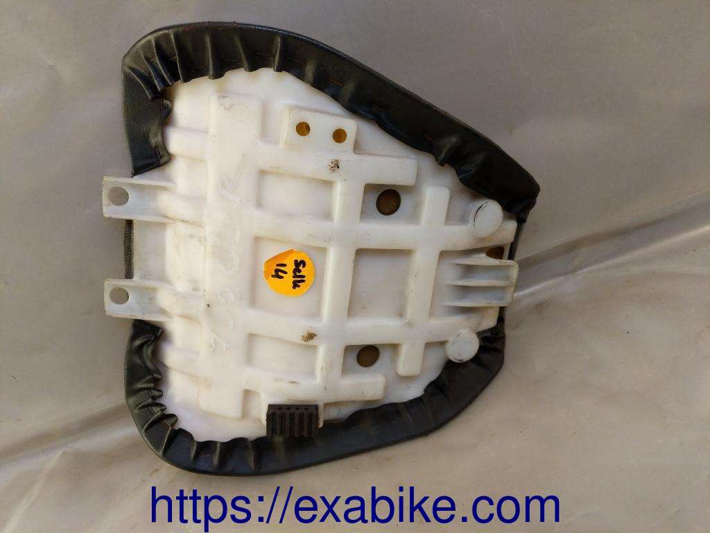 selle avant Suzuki GSXR 750 - photo 3