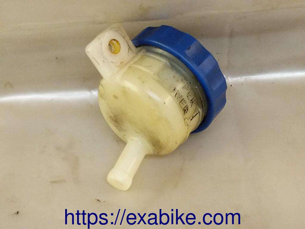 bocal de liquide de frein Kawasaki ZZR 600 - photo 2